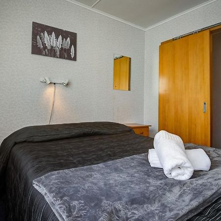 Red Tussock Motel Te Anau Ngoại thất bức ảnh