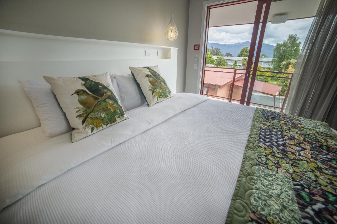 Red Tussock Motel Te Anau Ngoại thất bức ảnh